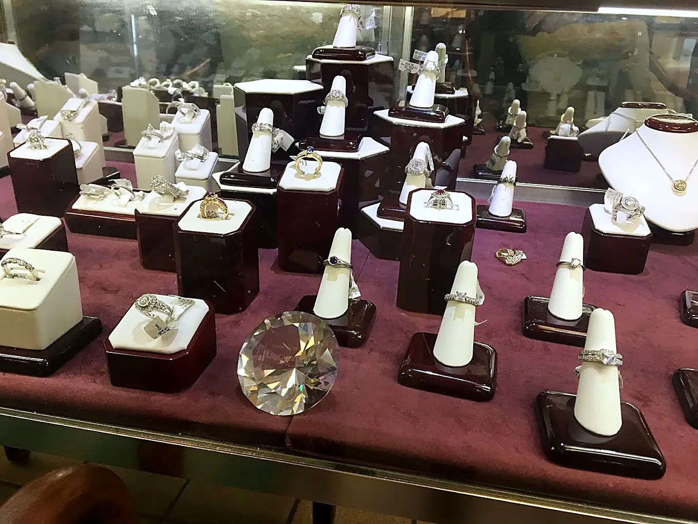 Rings in the case on Woodstock Road
